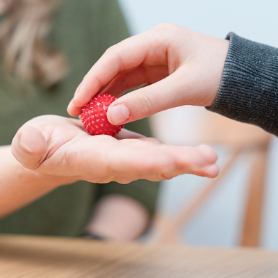 Die Praxis für Kinder- und Jugendlichenpsychotherapie in Krumbach von Dr. Thorsten Sukale und Linda Markthaler bietet wissenschaftlich fundierte Therapien für Kinder, Jugendliche und Familien in seelischen Krisen.